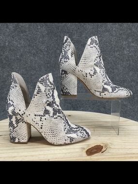 Steve Madden Snake-Print Rookie Bootie Ankle Boots Size 8M